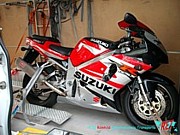 Suzuki GSX R 750